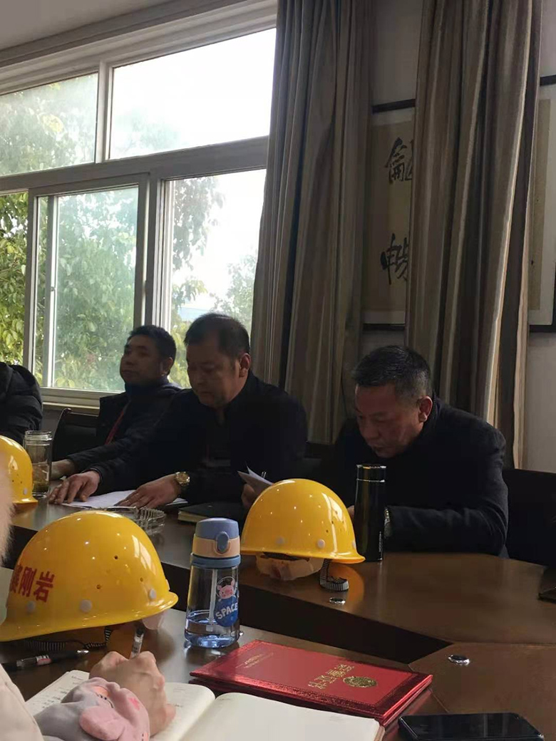 110804286.jpg 01.jpg