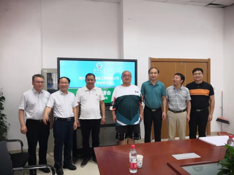 150745381.png 01.png